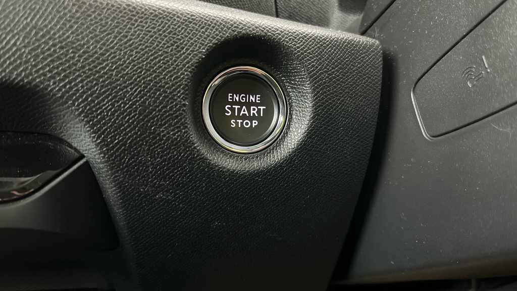 Citroen e-C4 Shine Black #15
