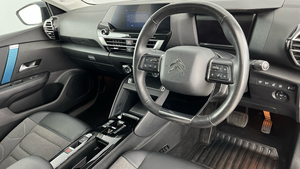 Citroen e-C4 Shine Black #9