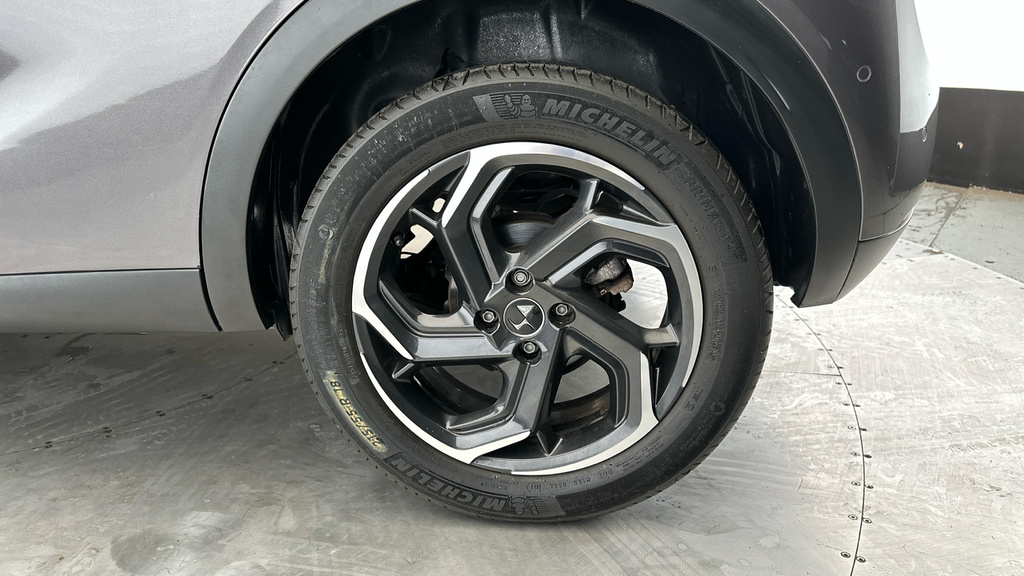 DS DS 3 Crossback Performance Line Grey #25