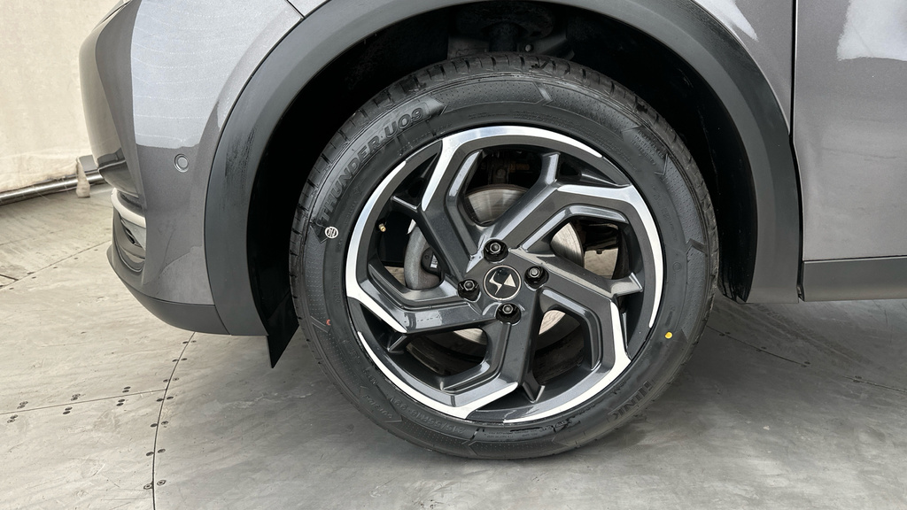 DS DS 3 Crossback Performance Line Grey #24
