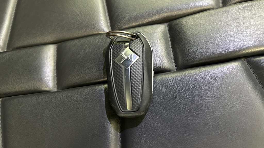 DS DS 3 Crossback Performance Line Grey #29