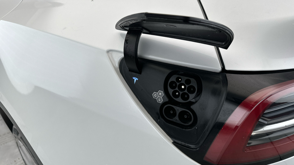 Tesla Model Y Y Long Range Awd Black #28