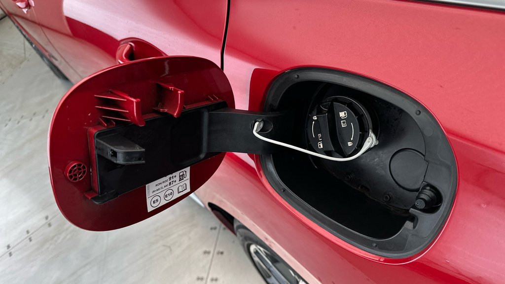 Kia Proceed Gt-line Red #27