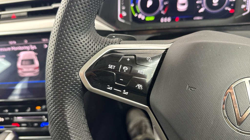 Volkswagen Arteon Arteon R-line Tsi S-a Black #23