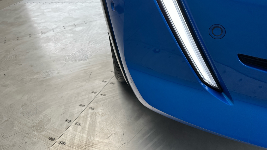 Peugeot e-208 50Kwh Gt Premium Grey #3