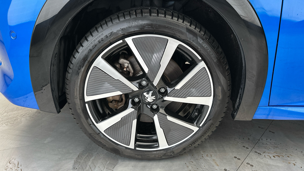 Peugeot e-208 50Kwh Gt Premium Grey #24
