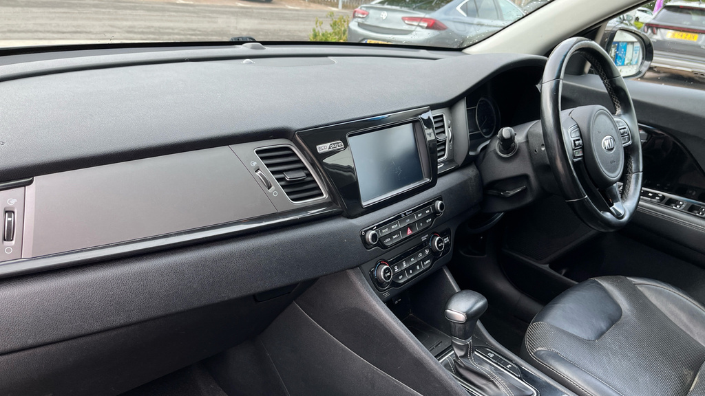 Kia Niro 4 Blue #12