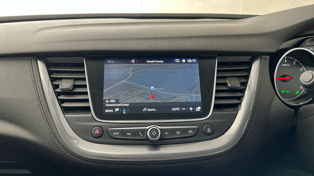 Vauxhall Grandland X Se White #17