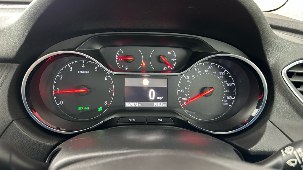 Vauxhall Grandland X Se White #19