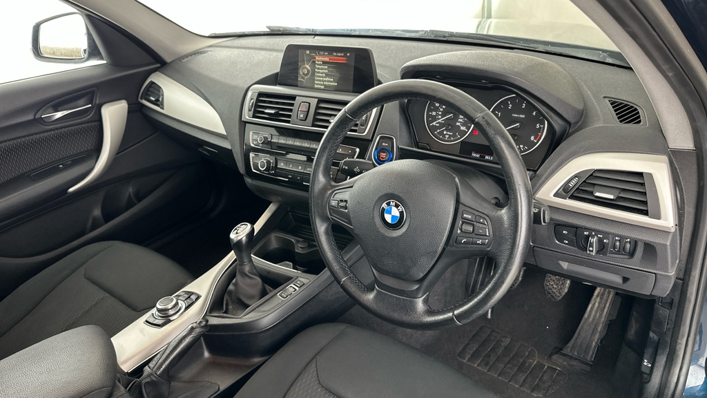 BMW 1 Series Sport Black #9
