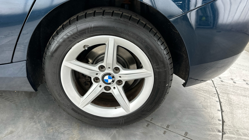 BMW 1 Series Sport Black #21