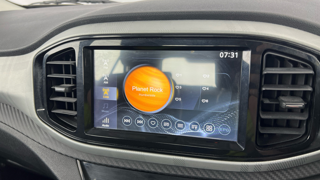 MG MG3 1.5 Exclusive Nav Vti-tech 106 Bhp Black #17