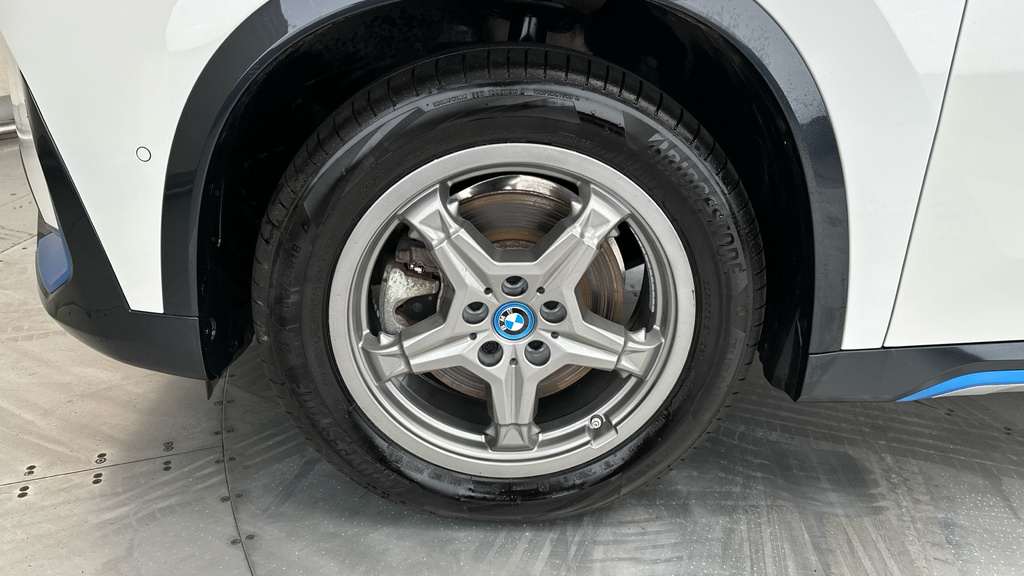BMW iX1 Suv Blue #26