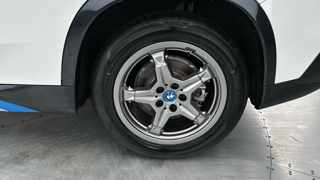 BMW iX1 Suv Blue #27