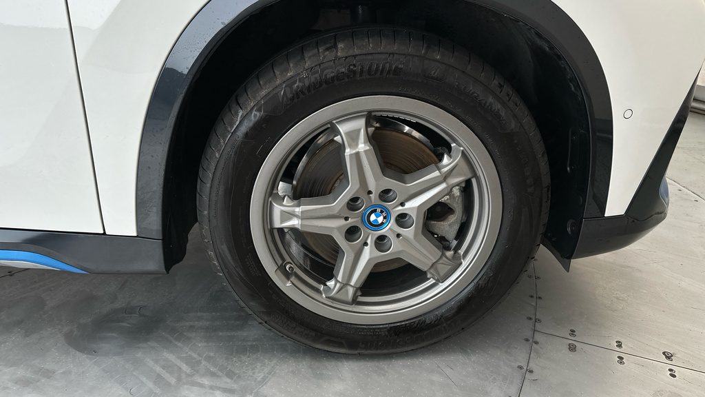BMW iX1 Suv Blue #29
