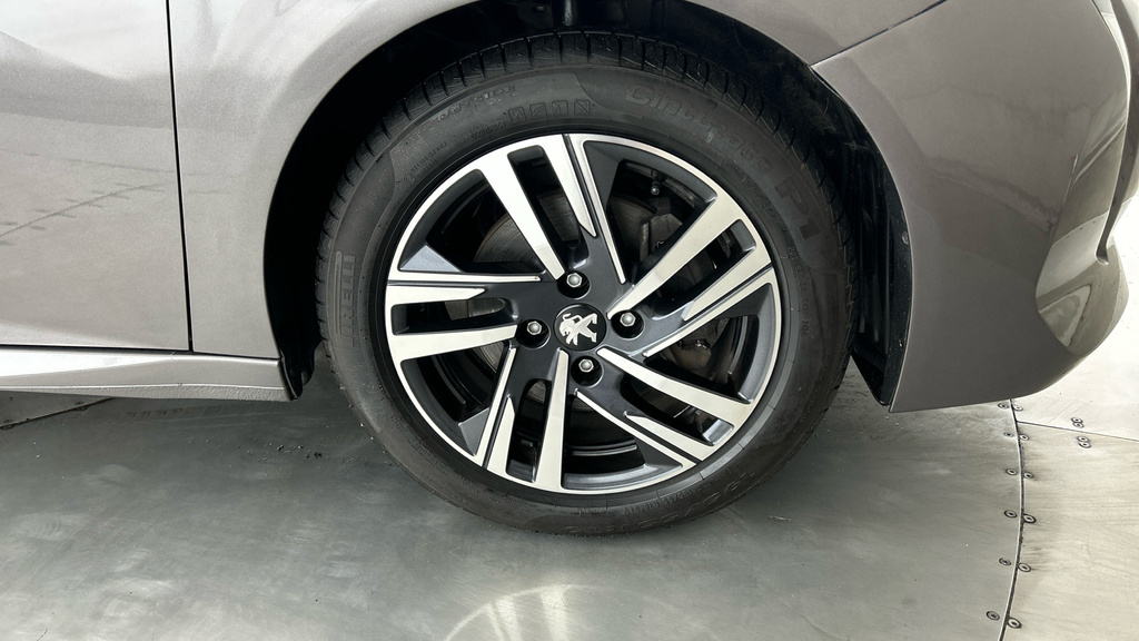 Peugeot 208 1.2 Puretech Allure Premium Eat Euro 6 S S Red #24