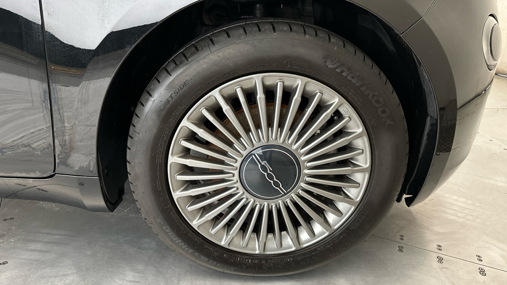 Fiat 500E E Black #27