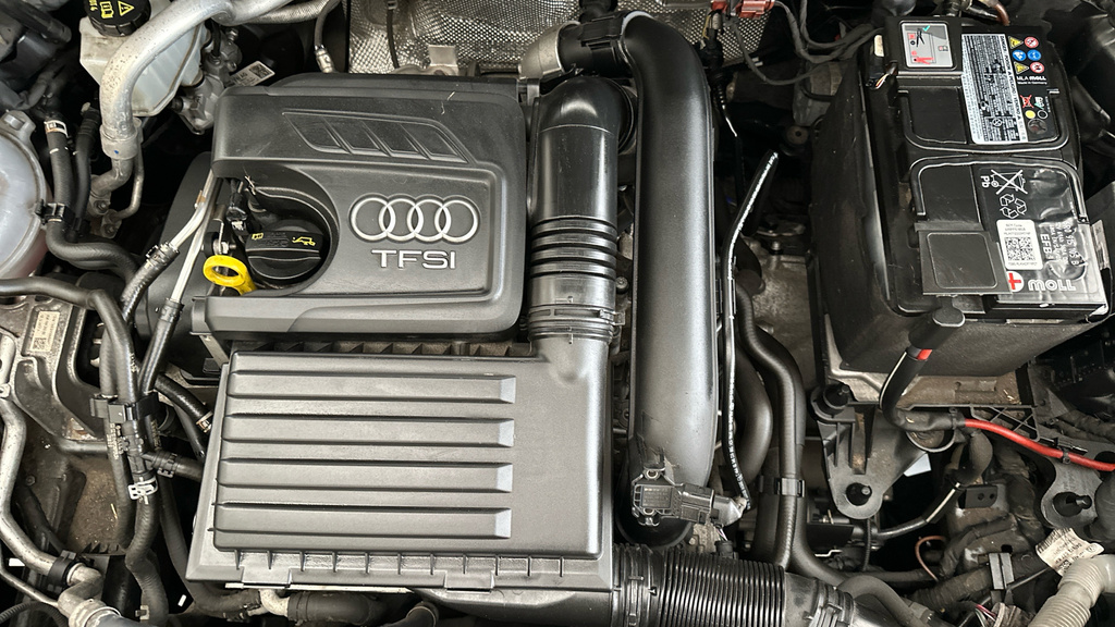 Audi Q2 Grey #20