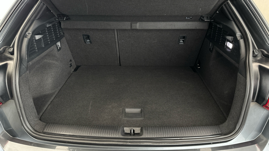 Audi Q2 Grey #19