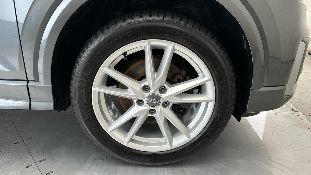Audi Q2 Grey #24