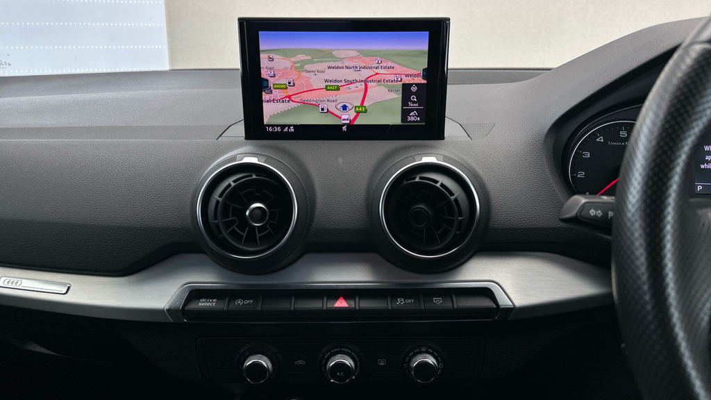 Audi Q2 Grey #16