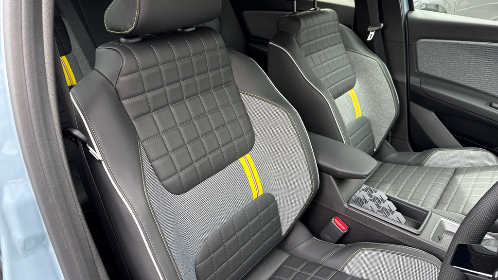 Renault 4 E-Tech Comfort Range 52Kwh Iconic Black #37