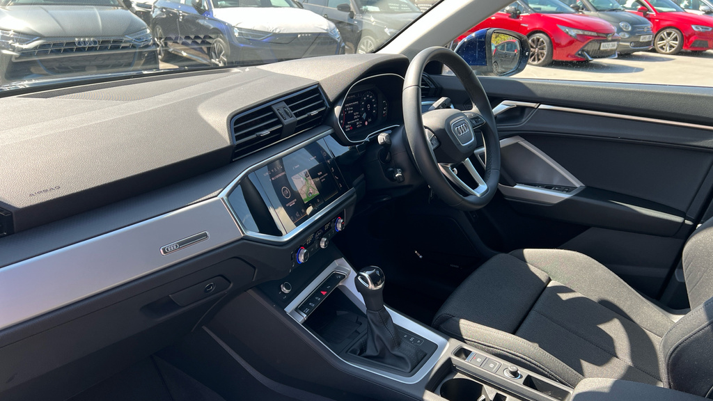 Audi Q3 Black Edition 35 Tfsi 150 Ps S Tronic Black #10