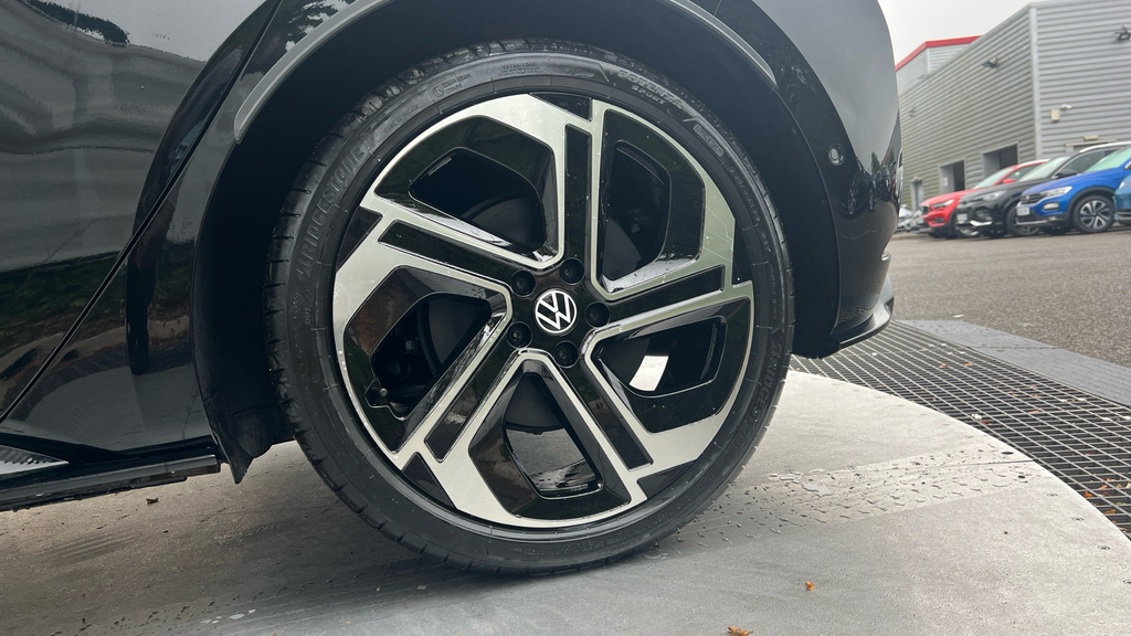 Volkswagen ID.3 Pro Black #19