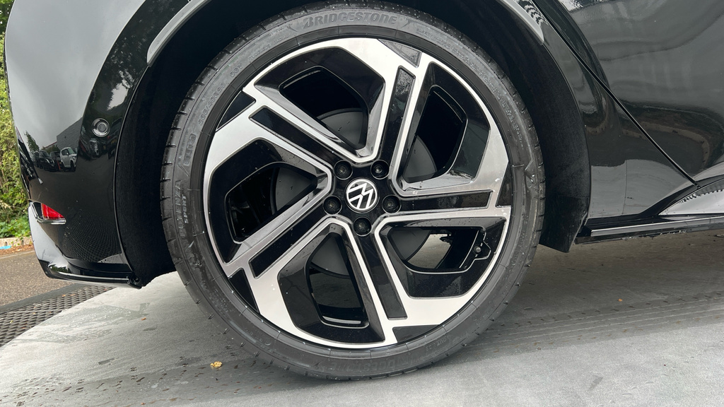 Volkswagen ID.3 Pro Black #18