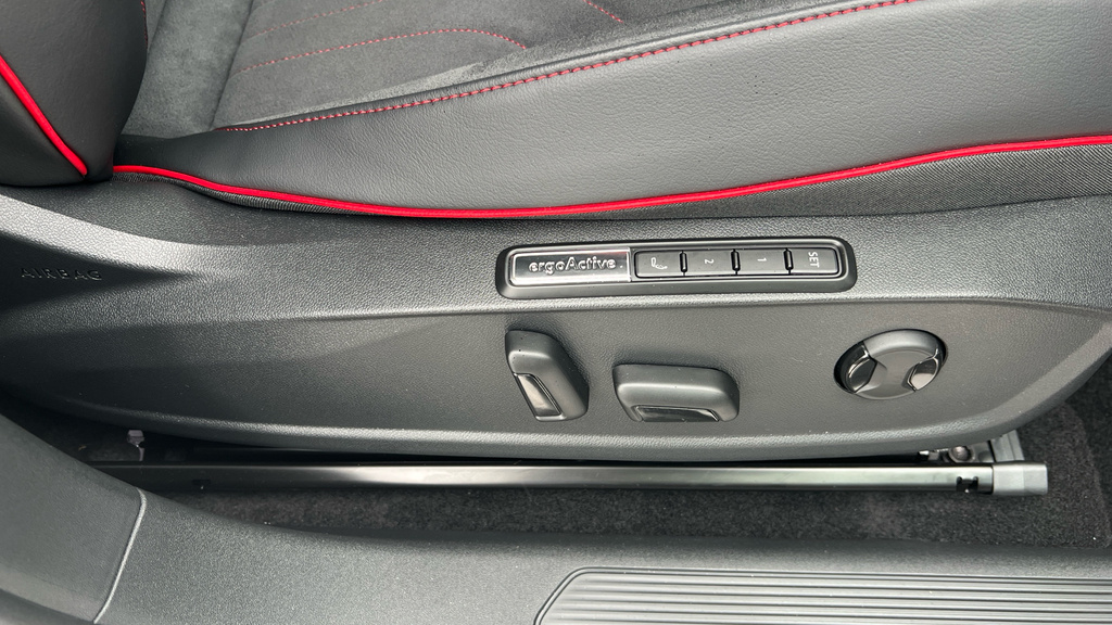 Volkswagen ID.3 Pro Black #38