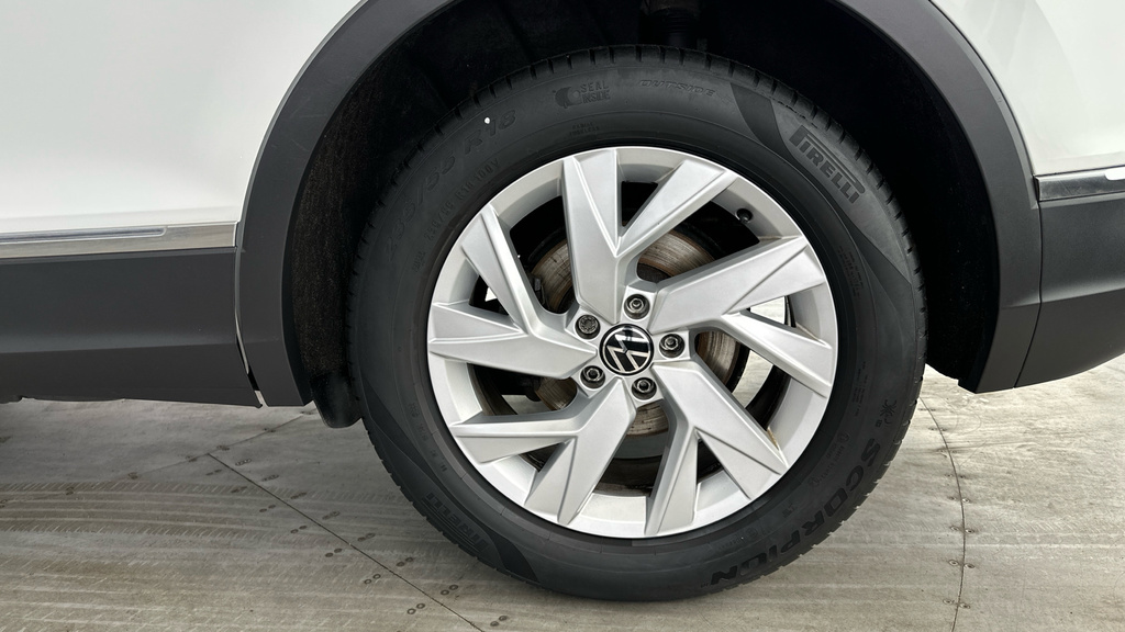 Volkswagen Tiguan 2022 Volkswagen Tiguan 1.5 Life Tsi Grey #28