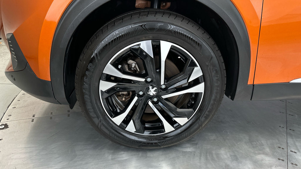 Peugeot e-2008 100Kw Gt Premium 50Kwh Orange #25