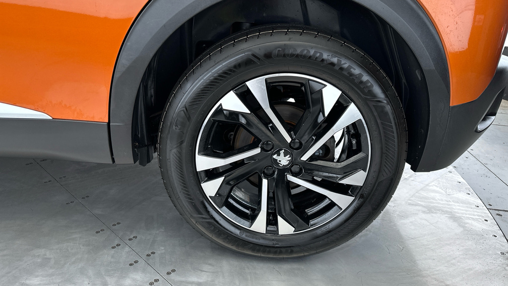 Peugeot e-2008 100Kw Gt Premium 50Kwh Orange #26