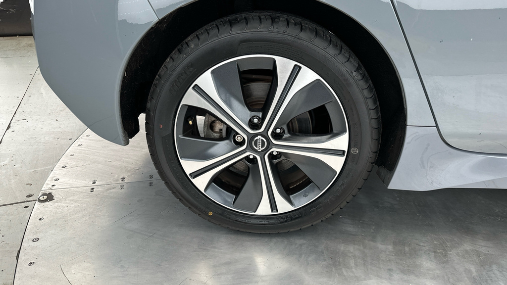 Nissan Leaf 40Kwh Tekna White #25