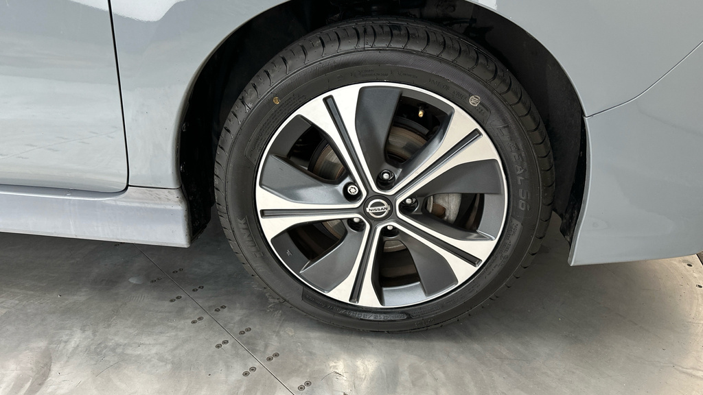Nissan Leaf 40Kwh Tekna White #26