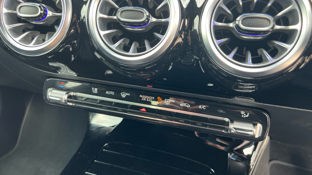 Mercedes-Benz A Class A180 Amg Line Executive Black #17