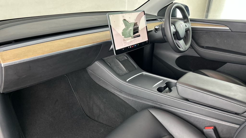 Tesla Model Y Long Range Awd Red #13