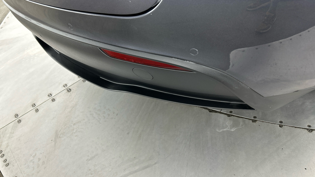 Tesla Model Y Long Range Awd Red #3