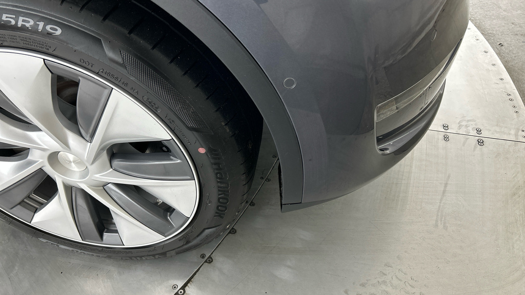 Tesla Model Y Long Range Awd Red #5