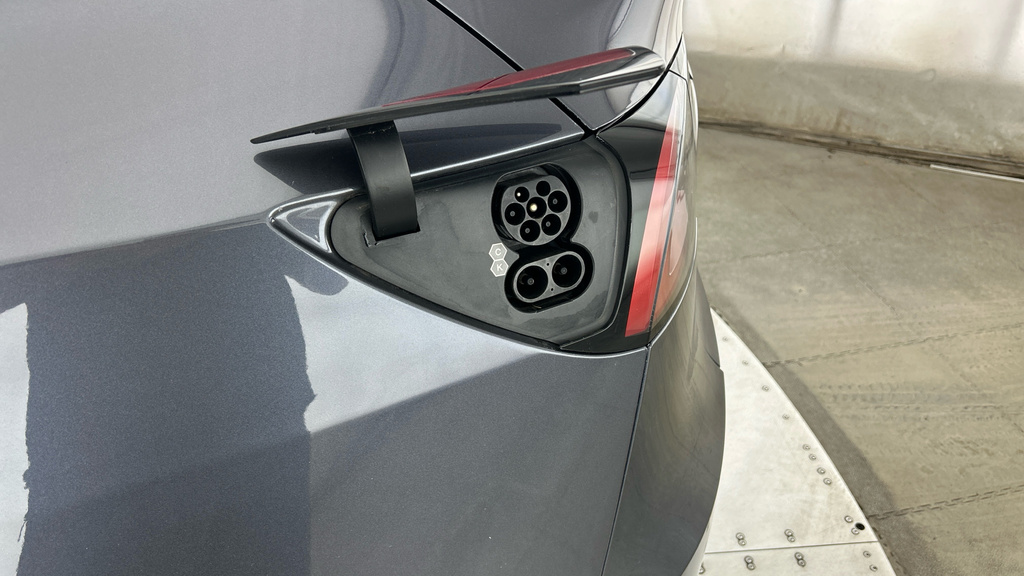 Tesla Model Y Long Range Awd Red #28