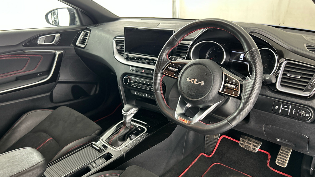 Kia Proceed Gt-line White #11