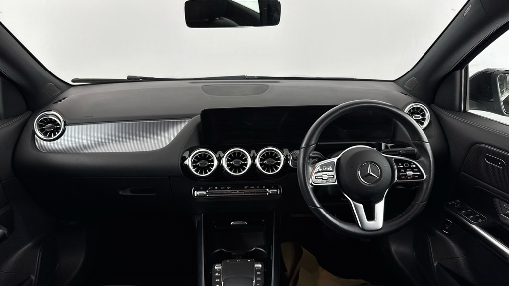 Mercedes-Benz EQA Suv Black #11