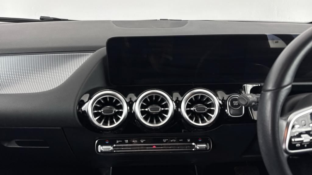 Mercedes-Benz EQA Suv Black #12