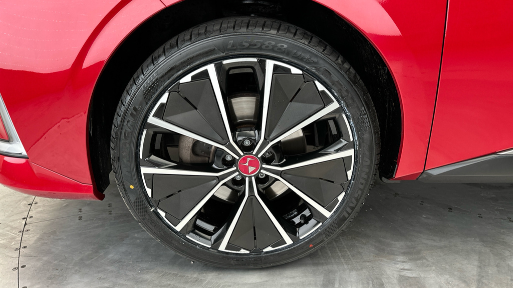 DS DS 4 1.6 E-tense 12.4Kwh Performance Line Hatchback 5  #25