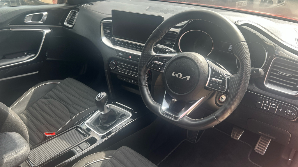 Kia Ceed 1.5T Gdi Isg 138 Gt-line Hatchback Black #10