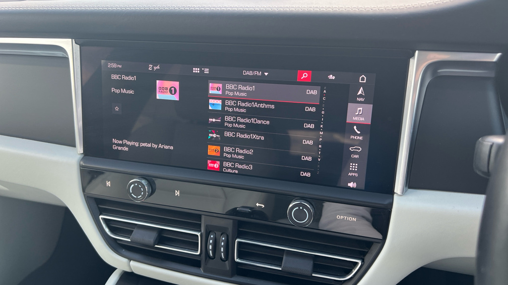 Porsche Macan Automatic  #22