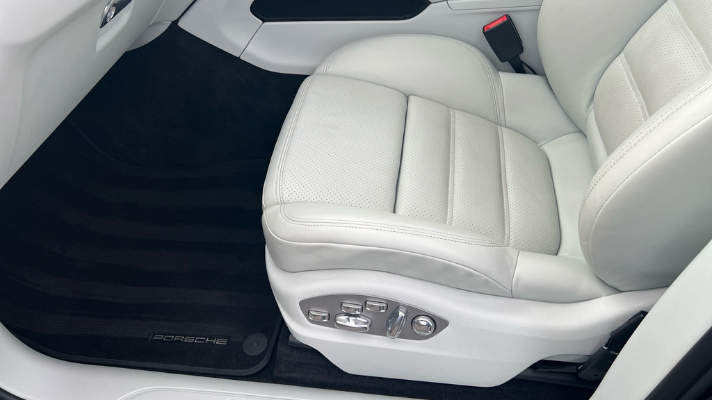 Porsche Macan Automatic  #44