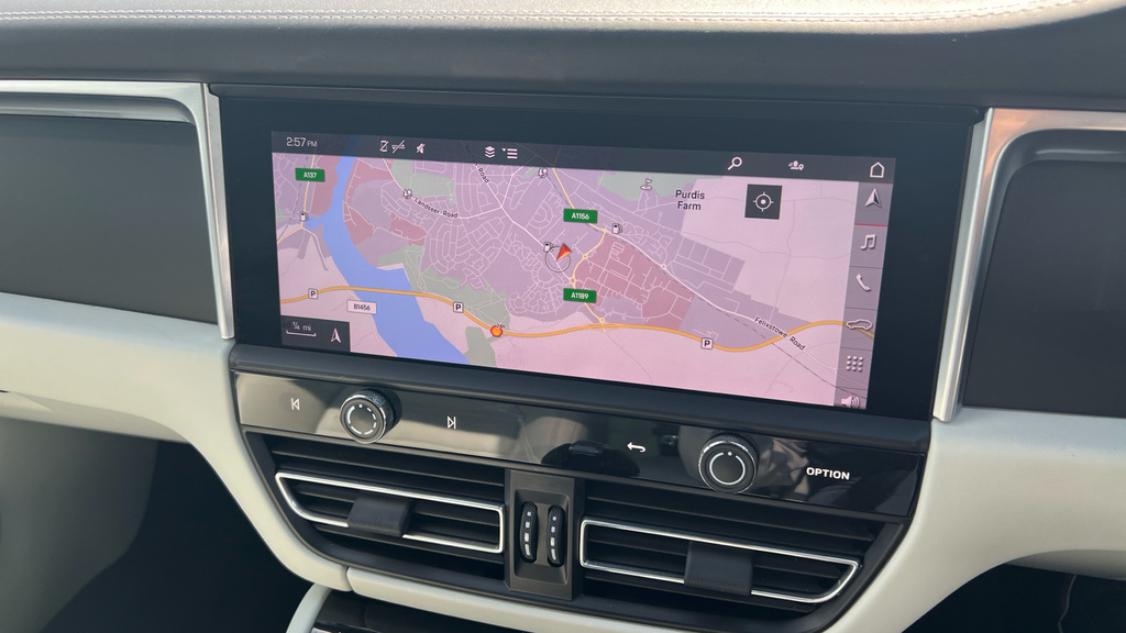 Porsche Macan Automatic  #23