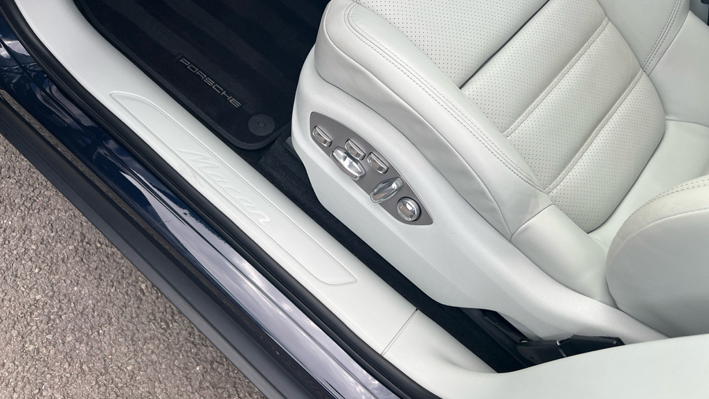 Porsche Macan Automatic  #46
