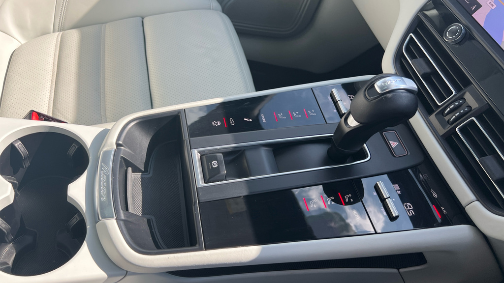 Porsche Macan Automatic  #40